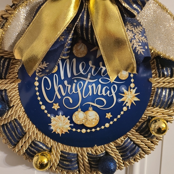 Christmas Wreath - Picture 2 of 3